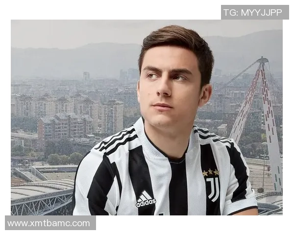 球星足球服设计风潮:经典款与现代元素的完美融合与创新探索